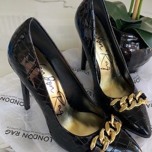 Black Croc-Embossed Heels with Gold Chain